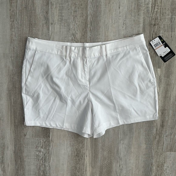 PGA Tour Pants - PGA TOUR Womens Shorts ~ 4” inseam ~ White